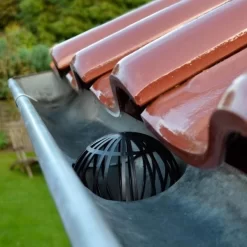 Dakgoot Bladvangers Tegen Verstopte Afvoerpijpen - Set Van 2 Stuks -Tuinplantapparatuur Winkel dakgootbeschermers 1484066306 3 600